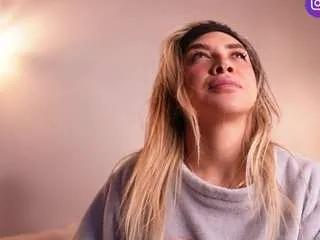 Offline r4veenn on CamSoda