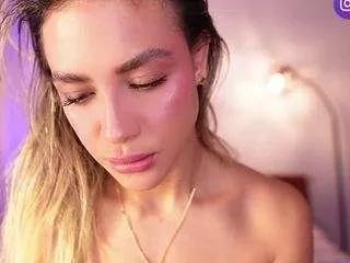 Offline r4veenn on CamSoda