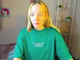 Offline rocket-bunnyy on CamSoda