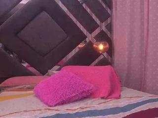 samantha-lw on CamSoda 