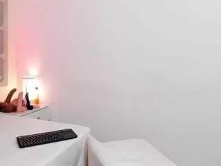 Offline sara-fanny on CamSoda