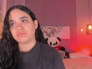 sarascoot on CamSoda 