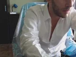 sexessence on CamSoda 