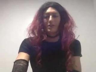 sissygoddessvikki on CamSoda 