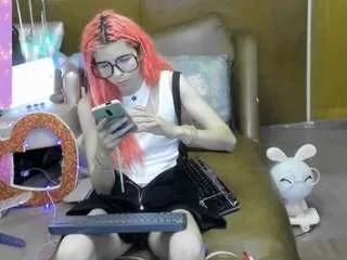 Offline skinnyteen on CamSoda