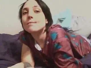 Offline skyepastelxoxo on CamSoda