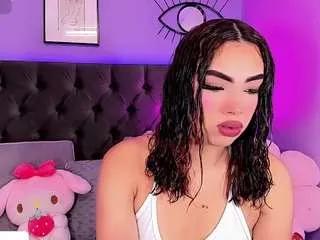 Offline sofi-hdz on CamSoda