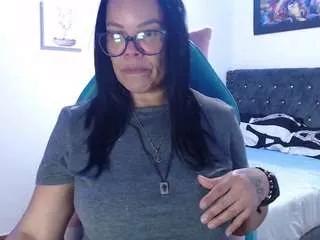 sofia-mature on CamSoda