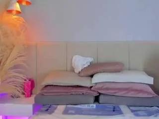 Offline sofia-pamela1 on CamSoda