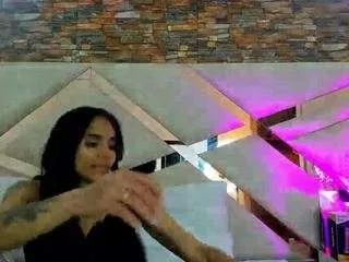 sophia-paris on CamSoda