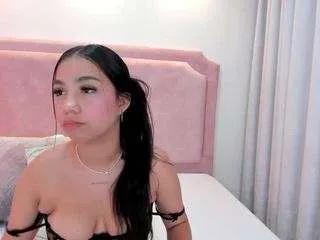 Offline sophiawhitee on CamSoda