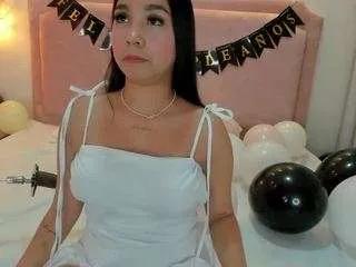 Offline sophiawhitee on CamSoda