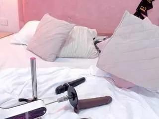 Offline sophiawhitee on CamSoda