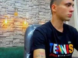 stud-foxx on CamSoda