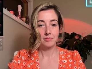 suggestivebehavior on CamSoda 