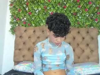 sweetboyx on CamSoda 