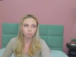 Offline tessaadorable on CamSoda
