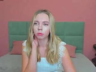 Offline tessaadorable on CamSoda