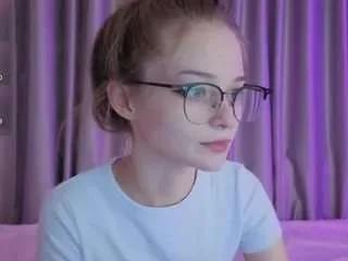 Offline vialeta-baby on CamSoda
