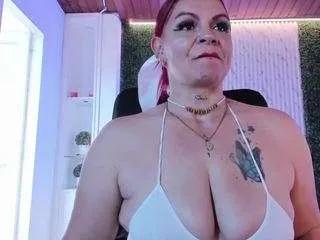 victoria-mooree on CamSoda