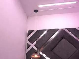 Offline violeta-sanz on CamSoda