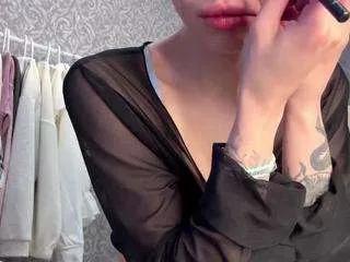 Freechat vivienhurtz on CamSoda