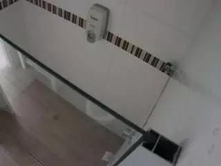 Offline voyeurcam-jb-shower-1 on CamSoda