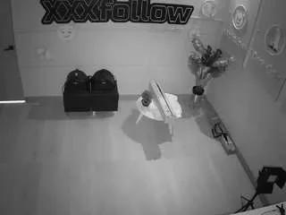 Offline voyeurcam-jb-xfollow on CamSoda