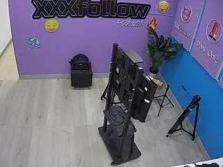 Offline voyeurcam-jb-xfollow on CamSoda