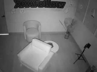 Offline voyeurcam-jb-xfollow on CamSoda