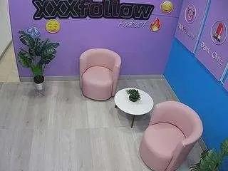 Offline voyeurcam-jb-xfollow on CamSoda