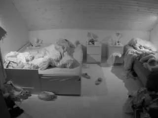 Freechat voyeurcam-julmodels-greybed-3 on CamSoda