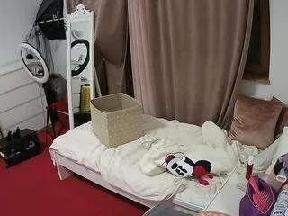 Offline voyeurcam-julmodels-reallife-3 on CamSoda