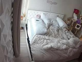 voyeurcam-whitneyoc-01