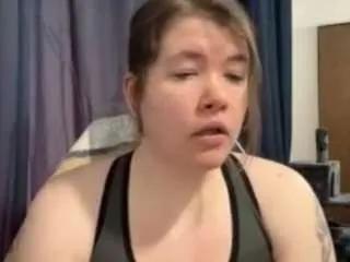 xxtypicalqueenxx on CamSoda