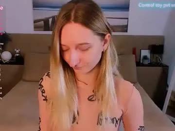 _ri_na_ on Chaturbate 