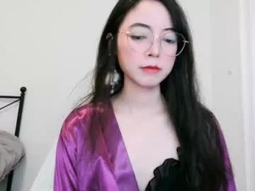 jinnloveu on Chaturbate 