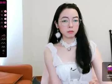 jinnloveu on Chaturbate 