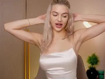 joybunny — GOAL:Hello my sweet bunnies!Let's check my sweet hips closer to cam! //Hi  I am Mila  and it's my new day on CB:3 >< I have made a new TG channel  ^^ #blonde #bigboobs #young #teen #18 [55 tokens rema
