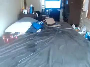 nikki_loverboy_holfulofcum on Chaturbate 
