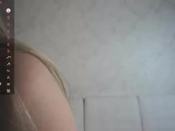 sweetyoops — Goal:Squeeze my boobsCall me Summer Nice to see you! #18 #skinny #squirt #bigass #lovense [154 tokens remaining]