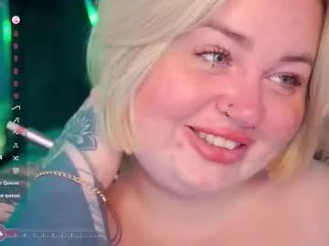 zarareign_ on Chaturbate