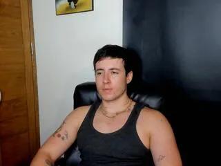 Offline aaron_bain on Flirt4Free