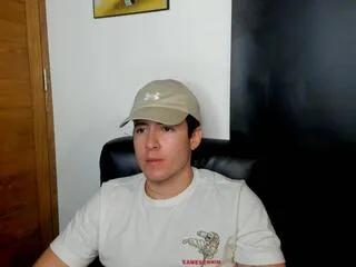 Offline aaron_bain on Flirt4Free