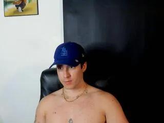 Offline aaron_bain on Flirt4Free