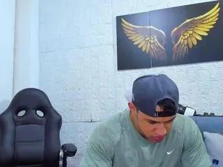 aaron_velour on Flirt4Free 