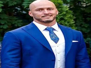 Offline adonis_hunk on Flirt4Free