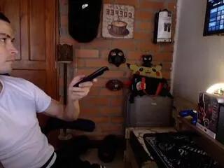 Offline alex_devegas on Flirt4Free