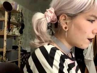 Freechat amie_marchionni on Flirt4Free