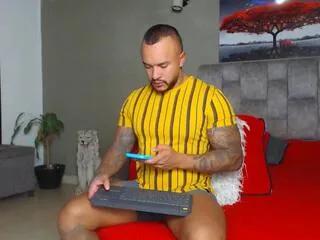 Freechat anderson_jones on Flirt4Free